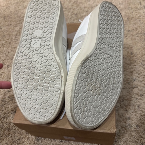 Veja Extra White Neutral Suede size 39 - Picture 3 of 5
